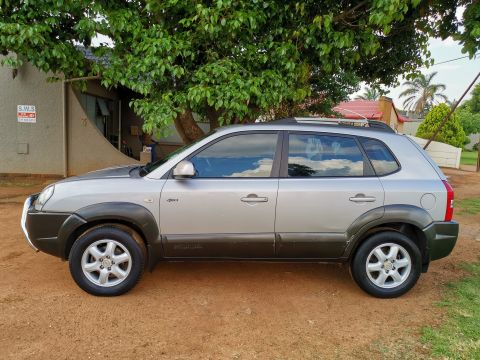 Hyundai - Tucson 2.0CRDI