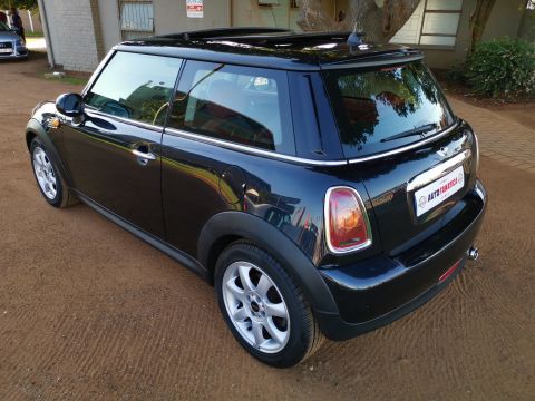 MINI - Cooper 1.6i