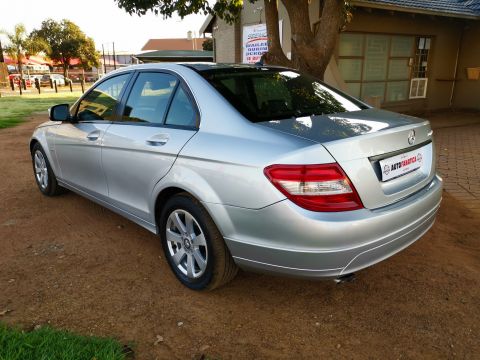 Mercedes-Benz - C180 Blue Efficiency