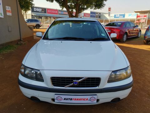 Volvo - S60 2.0T 