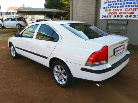 Volvo - S60 2.0T 