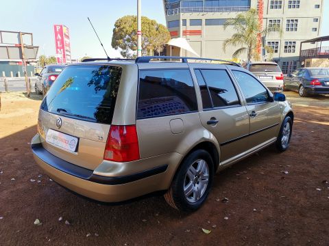 Volkswagen - Golf 4 1.6i Station Wagon