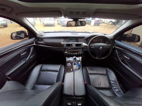 BMW - 523i Exclusive