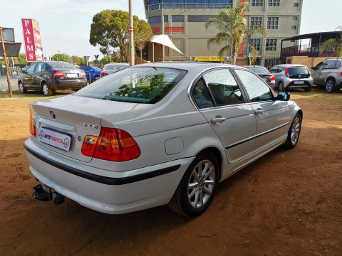 BMW - 325i Exclusive