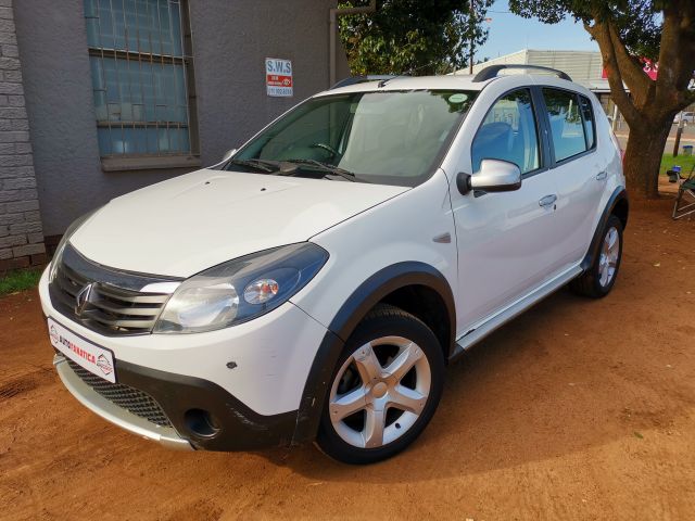 Renault - Sandero Stepway 1.6i