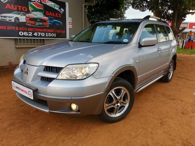 Mitsubishi - Outlander 2.4GLS