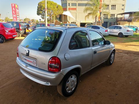 Opel - Corsa Lite Plus 