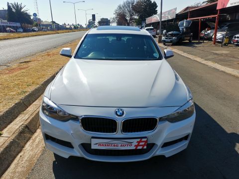 BMW - 320i Luxury Line 