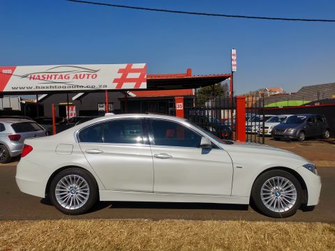 BMW - 320i Luxury Line 