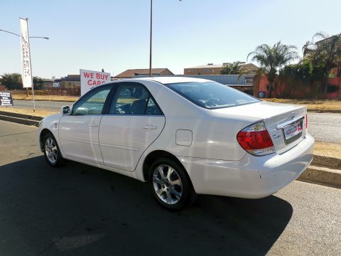 Toyota - Camry 2.4GLi 