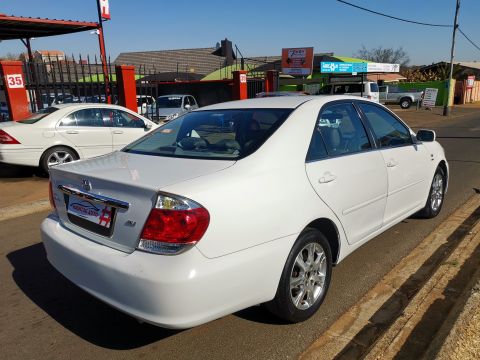 Toyota - Camry 2.4GLi 