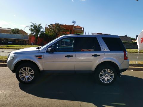 Land Rover - Freelander 2 HSE TD4 