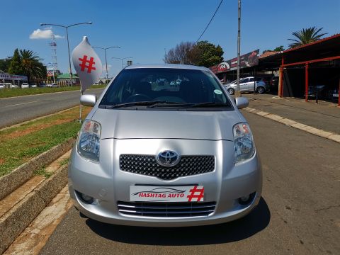 Toyota - Yaris Spirit 1.3VVTi Automatic