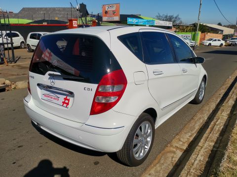 Mercedes-Benz - Mercedes Benz A180 CDI Automatic