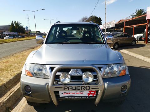 Mitsubishi - Pajero 3.2DiD GLS