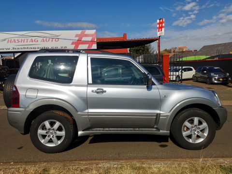 Mitsubishi - Pajero 3.2DiD GLS