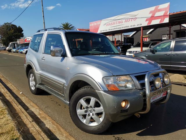 Mitsubishi - Pajero 3.2DiD GLS