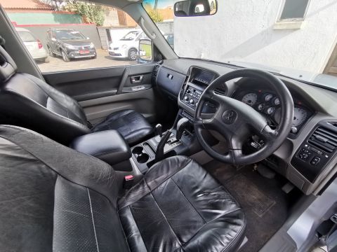 Mitsubishi - Pajero 3.2DiD GLS