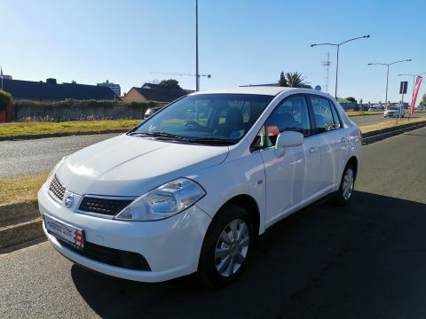 Nissan - Tiida 1.6i