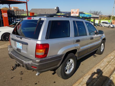 Jeep - Grand Cherokee Laredo 2.7CRD