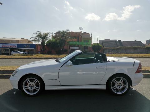 Mercedes-Benz - SLK 200 Kompressor AMG