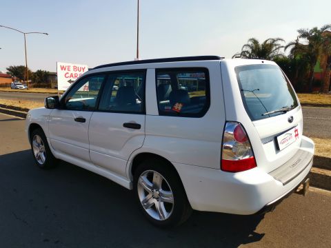 Subaru - Forester 2.5XT