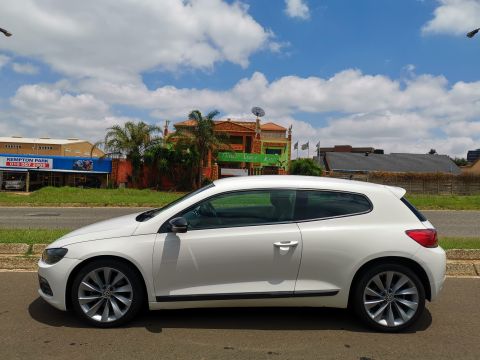 Volkswagen - Scirocco 2.0TSi DSG