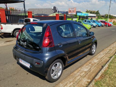 Peugeot - 107