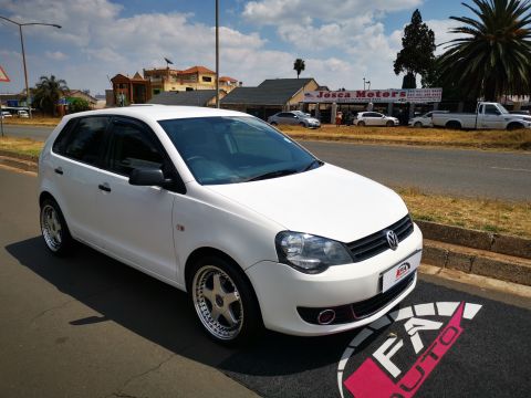 Volkswagen - Polo 1.4i Automatic