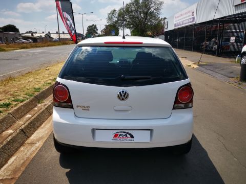 Volkswagen - Polo 1.4i Automatic