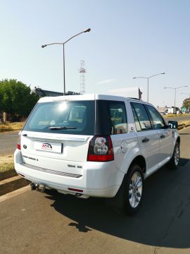 Land Rover - Freelander 2 SE TD4