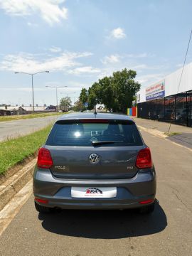 Volkswagen - Polo 1.2TSI Highline DSG