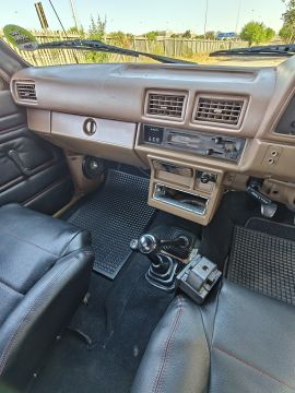 Toyota - Hilux 2.2 Double Cab 4x4