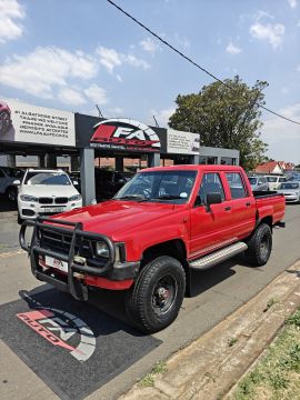 Toyota - Hilux 2.2 Double Cab 4x4