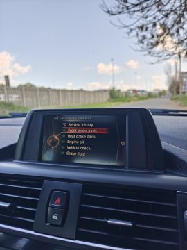 BMW - 220d M Sport