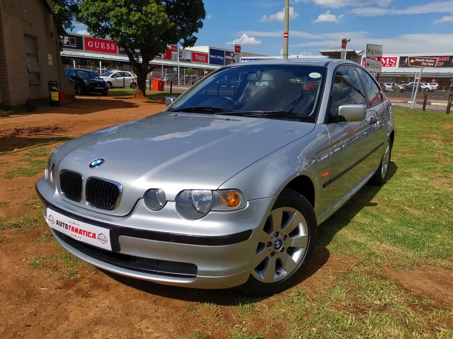 BMW 318ti