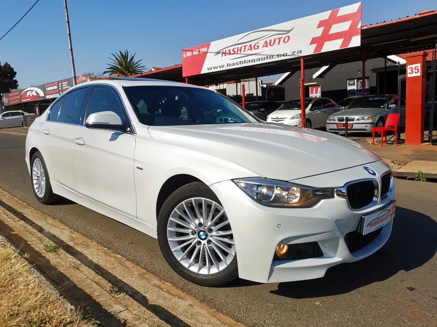 BMW 320i Luxury Line 
