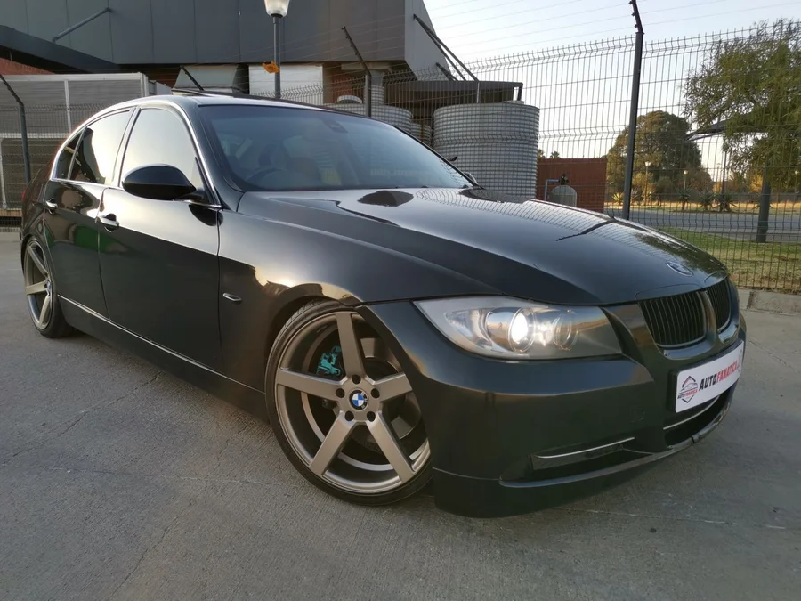 BMW 330i Exclusive